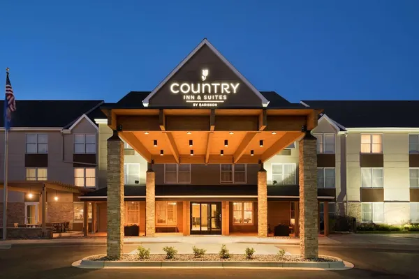 Photo 1 - Country Inn & Suites by Radisson, Minneapolis West, MN