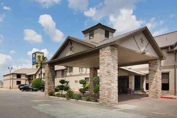 Photo 1 - Comfort Inn & Suites Houston Key-Katy