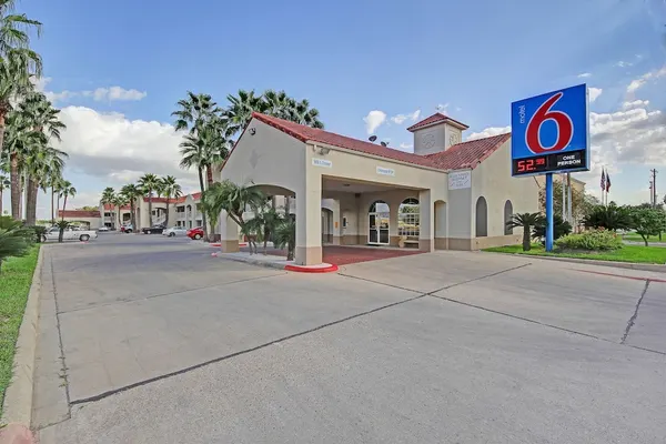 Photo 1 - Motel 6 Edinburg, TX