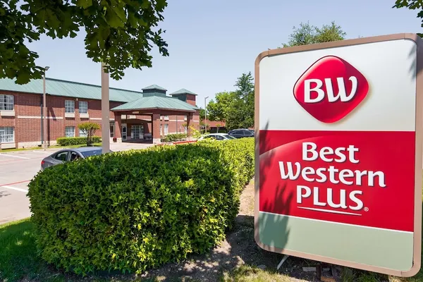 Photo 1 - Best Western Plus Addison/Dallas Hotel