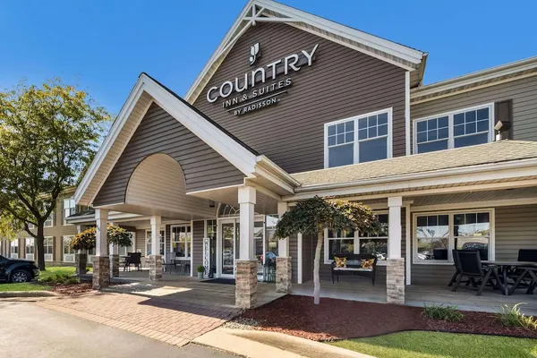 Photo 1 - Country Inn & Suites by Radisson, Freeport, IL