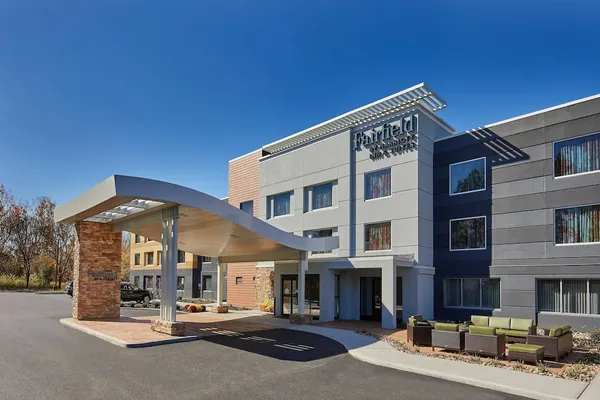 Photo 1 - Fairfield Inn & Suites by Marriott Albany Airport