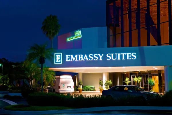 Photo 1 - Embassy Suites by Hilton Palm Beach Gardens PGA Boulevard