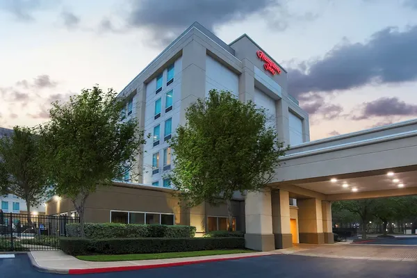 Photo 1 - Hampton Inn Houston-Near The Galleria