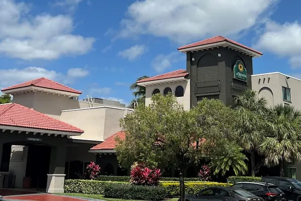 Photo 1 - La Quinta Inn & Suites by Wyndham Ft Lauderdale Cypress Cr