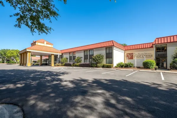 Photo 1 - Village Inn Clemmons/Winston Salem, Trademark by Wyndham