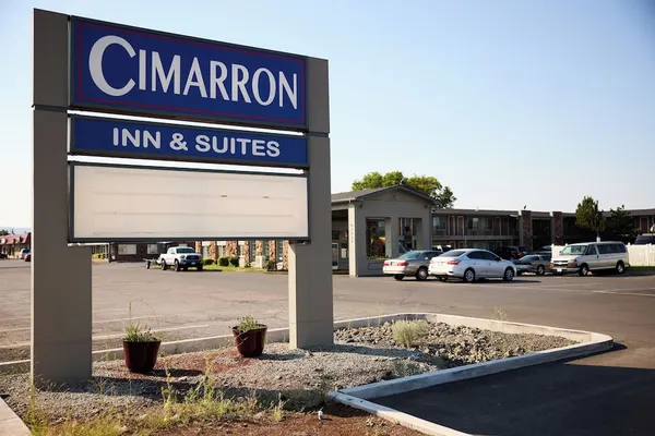 Photo 1 - Cimarron Inn Klamath Falls