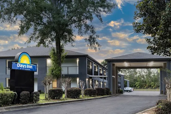 Photo 1 - Days Inn by Wyndham Pensacola I-10