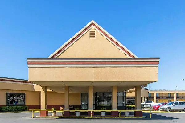 Photo 1 - Quality Inn Duncan Hwy 81