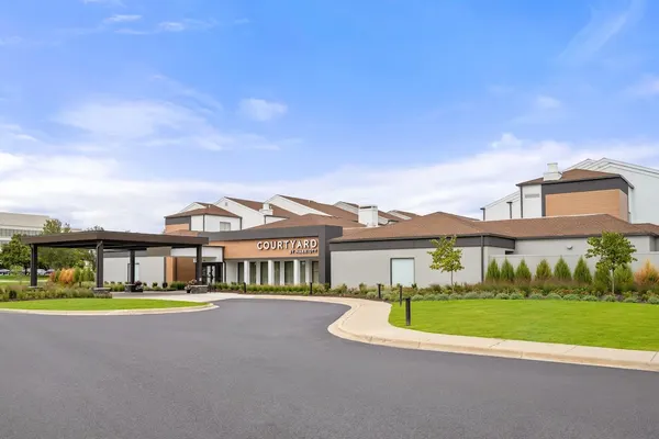 Photo 1 - Courtyard by Marriott Detroit Livonia