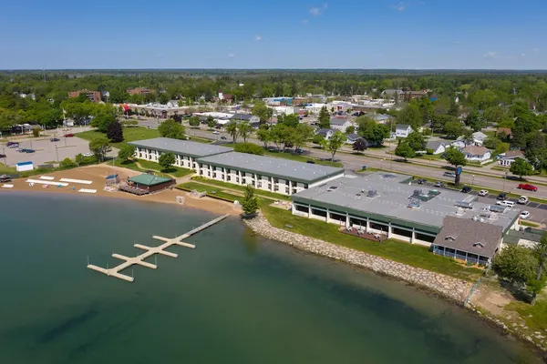 Photo 1 - Tawas Bay Beach Resort