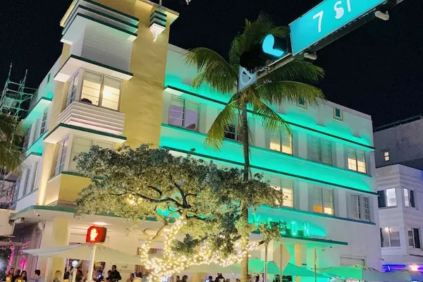 Photo 1 - Avalon Hotel