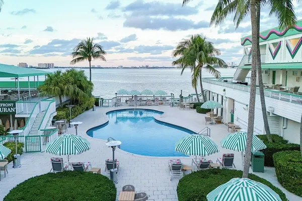 Photo 1 - Palm Tree Club Miami Hotel