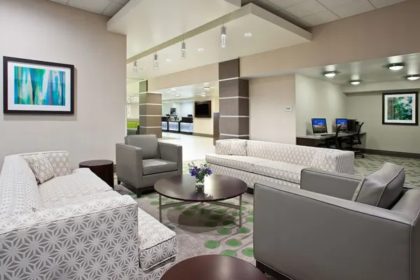 Photo 1 - Pittsburgh Plaza Hotel