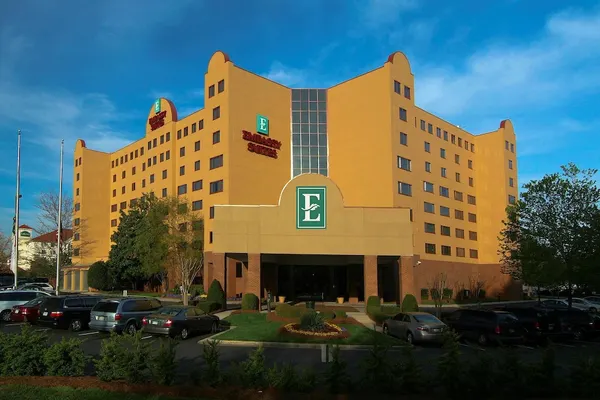 Photo 1 - Embassy Suites Hotel Charlotte