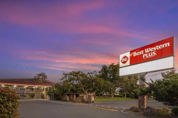 Photo 1 - Best Western Plus Garden Court Inn