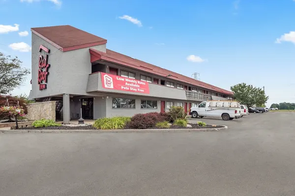 Photo 1 - Red Roof Inn Lansing East – MSU