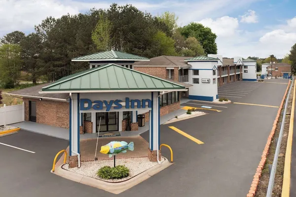 Photo 1 - Days Inn by Wyndham Weldon/Roanoke Rapids