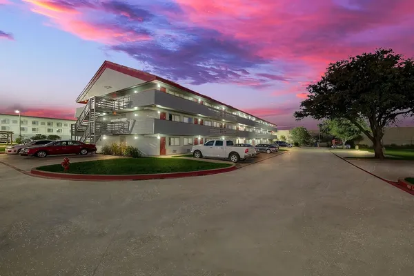 Photo 1 - Red Roof Inn Dallas - DFW Airport North