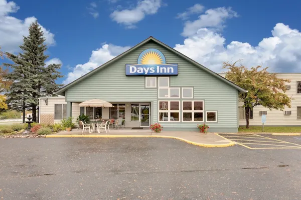 Photo 1 - Days Inn by Wyndham International Falls