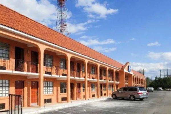 Photo 1 - Rodeway Inn