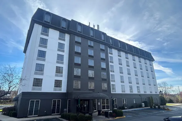 Photo 1 - Best Western Chocolate Inn at the Park