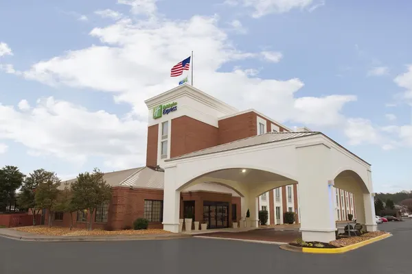 Photo 1 - Holiday Inn Express Fredericksburg Southpoint by IHG