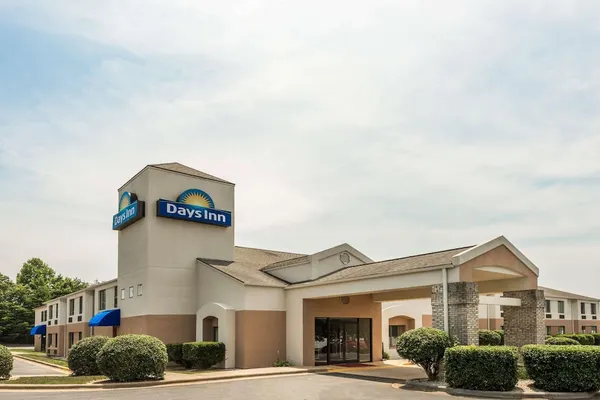 Photo 1 - Days Inn by Wyndham Yadkinville