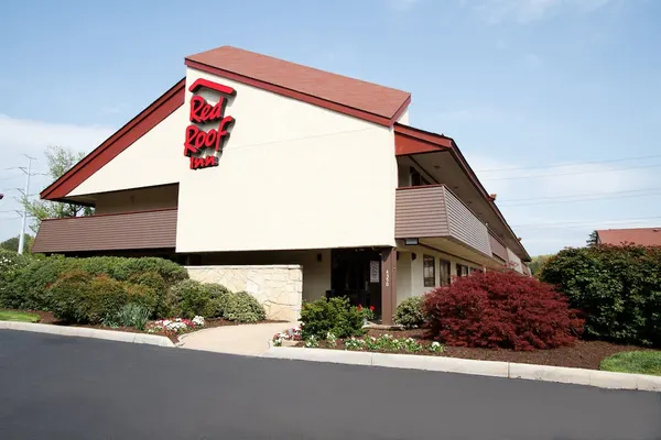 Photo 1 - Red Roof Inn Parkersburg