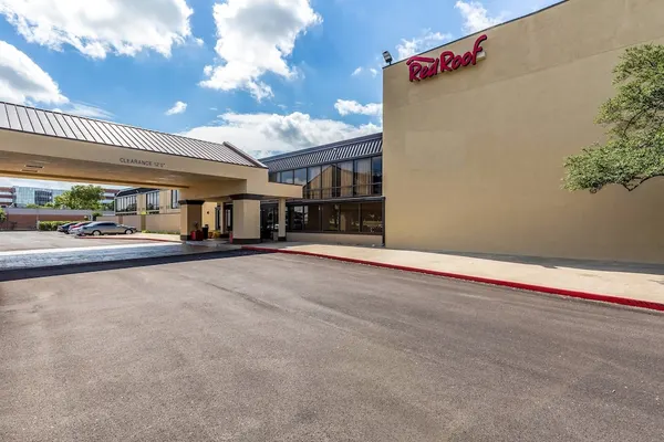 Photo 1 - Red Roof Inn PLUS+ & Suites Houston - IAH Airport SW