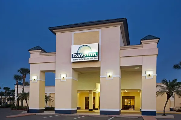 Photo 1 - Days Inn by Wyndham Orlando Airport Florida Mall