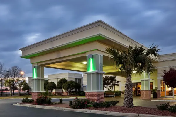 Photo 1 - Holiday Inn Lumberton by IHG