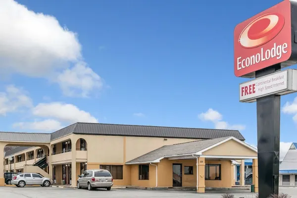 Photo 1 - Econo Lodge Seymour