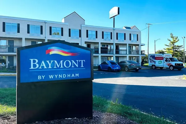 Photo 1 - Baymont Inn and Suites by Wyndham Columbus / Near OSU