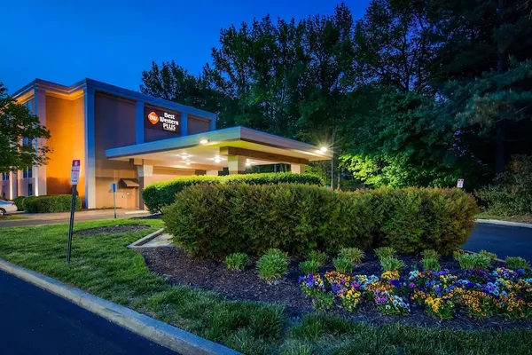 Photo 1 - Best Western Plus Richmond Airport Hotel