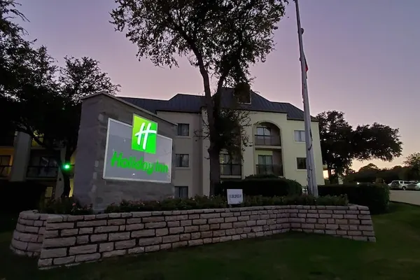 Photo 1 - Holiday Inn Irving Las Colinas, an IHG Hotel