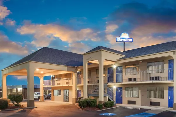 Photo 1 - Days Inn by Wyndham Clinton