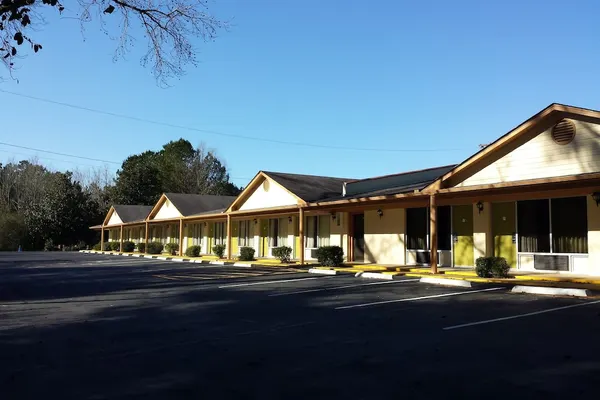 Photo 1 - Econo Lodge