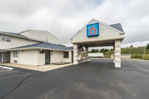 Photo 1 - Motel 6 Crawfordsville, IN