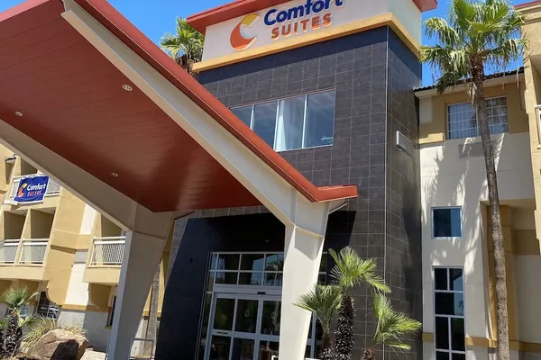 Photo 1 - Comfort Suites Phoenix Airport