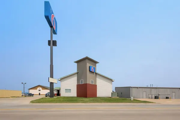 Photo 1 - Motel 6 North Sioux City, SD – I-29 North