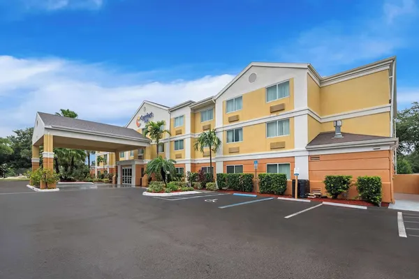 Photo 1 - Comfort Inn Fort Myers Northeast