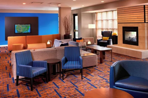 Photo 1 - Courtyard by Marriott Cincinnati-Covington