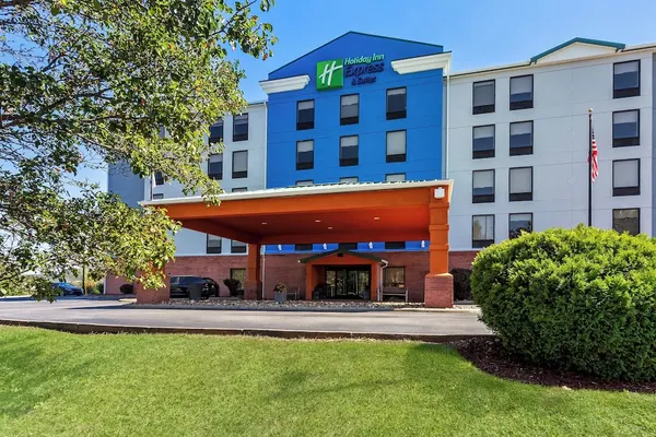 Photo 1 - Holiday Inn Express Suites Charleston by IHG