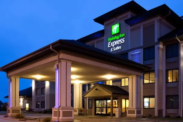 Photo 1 - Holiday Inn Express & Suites Worthington by IHG