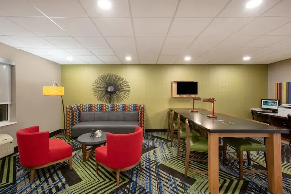 Photo 1 - Holiday Inn Express Hotel & Suites Columbus by IHG