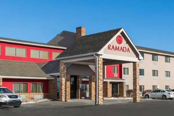 Photo 1 - Ramada by Wyndham Platte City KCI Airport