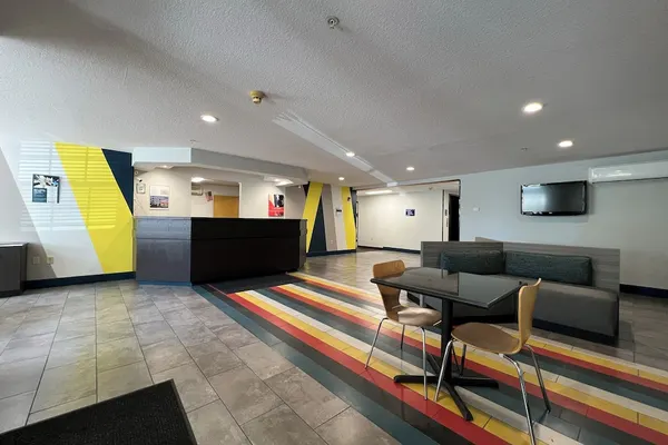 Photo 1 - Motel 6 Meridian, ID - Boise W