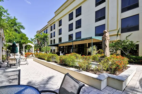 Photo 1 - Hampton Inn Palm Beach Gardens