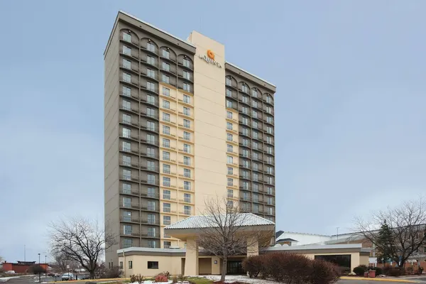 Photo 1 - La Quinta Inn & Suites by Wyndham Minneapolis Bloomington W